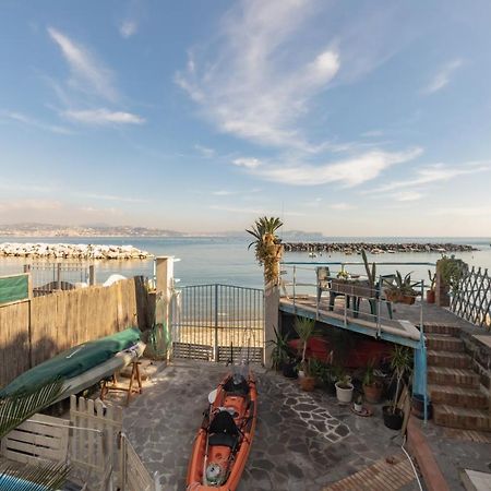 Marevestrum - Incantevole Casa Con Accesso Diretto In Spiaggia Bacoli Extérieur photo