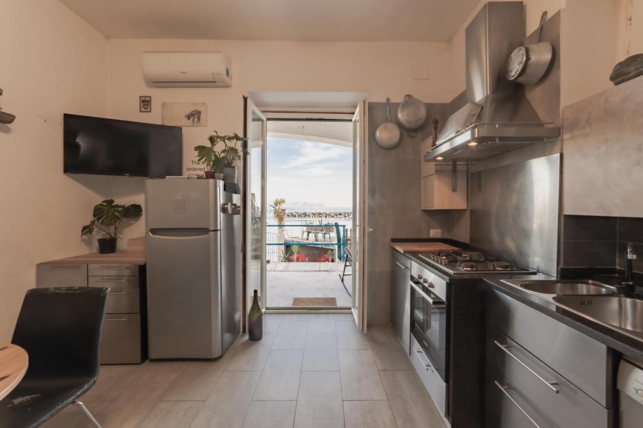 Marevestrum - Incantevole Casa Con Accesso Diretto In Spiaggia Bacoli Extérieur photo